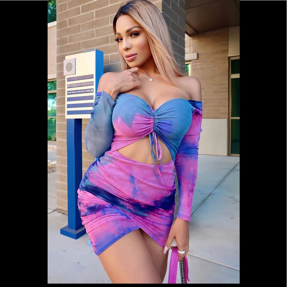 ⭐️Host Pick⭐️ FashionNova Tie Dye Mini Dress *Brand New* - Picture 3 of 5